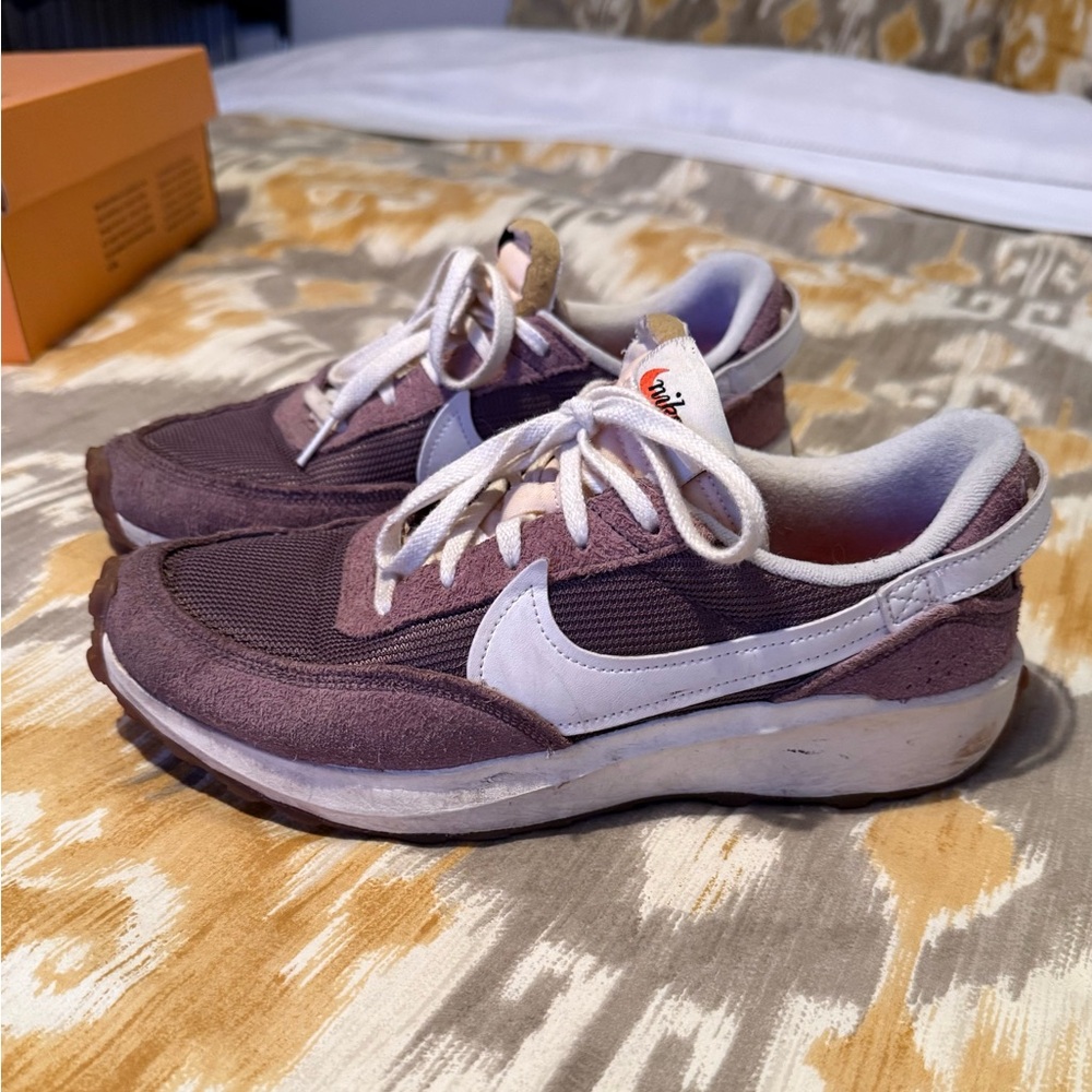 Nike Waffle Debut
